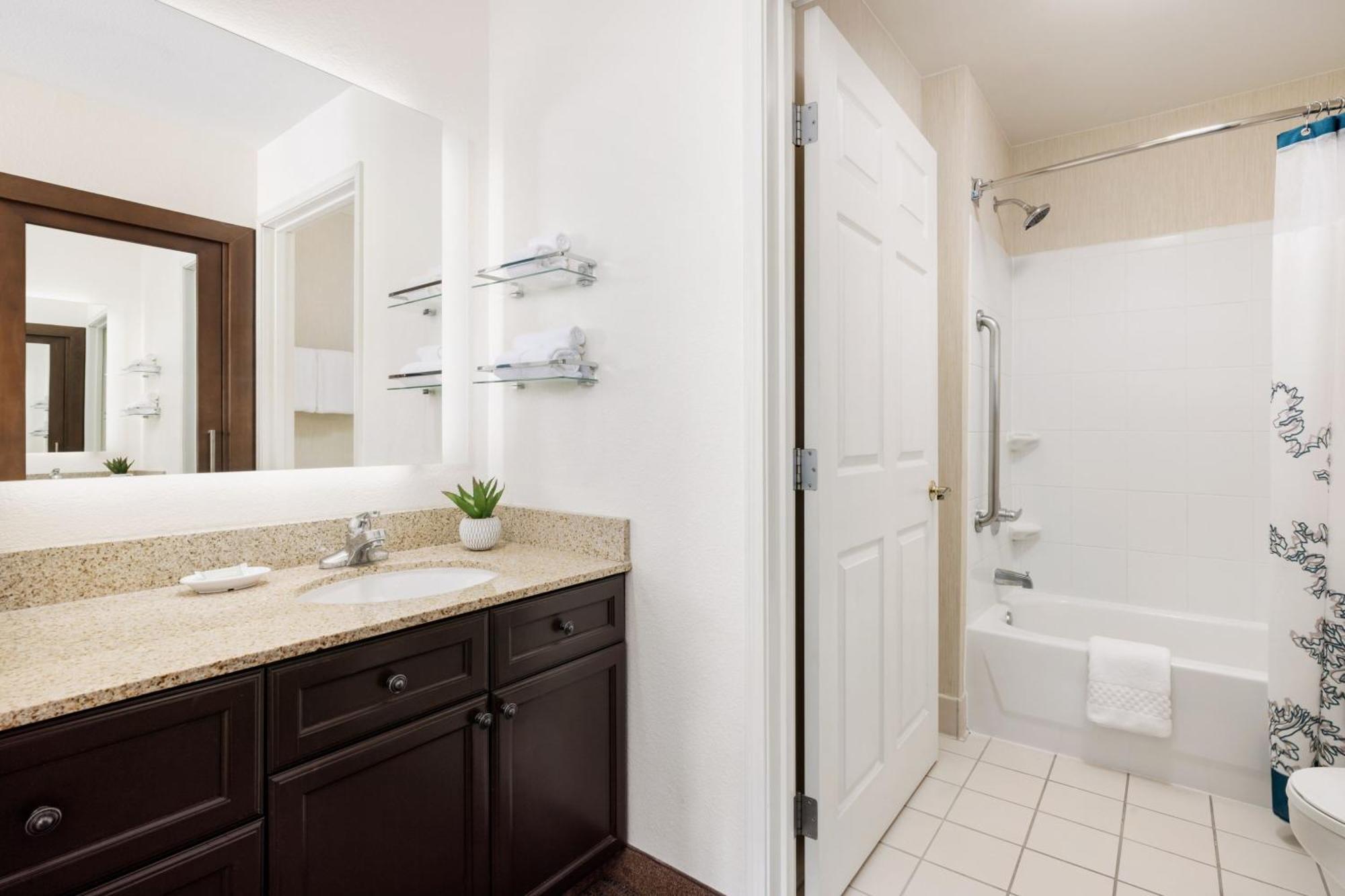 Residence Inn By Marriott Las Vegas Stadium Area Bagian luar foto